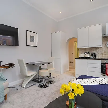 Appartement Cosy Kensington Flat, 2 Min To Tube à Londres Extérieur photo