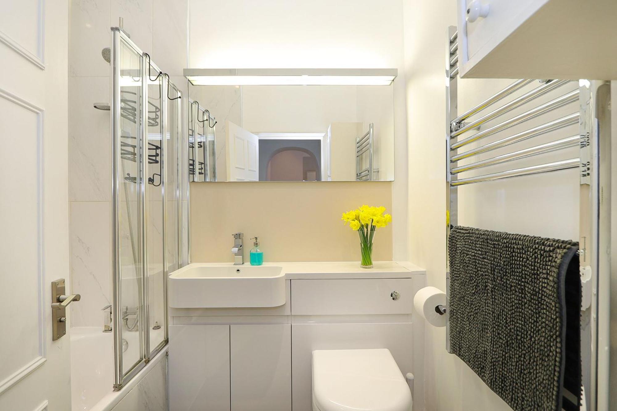 Cosy Kensington Flat, 2 Min To Tube * Londres