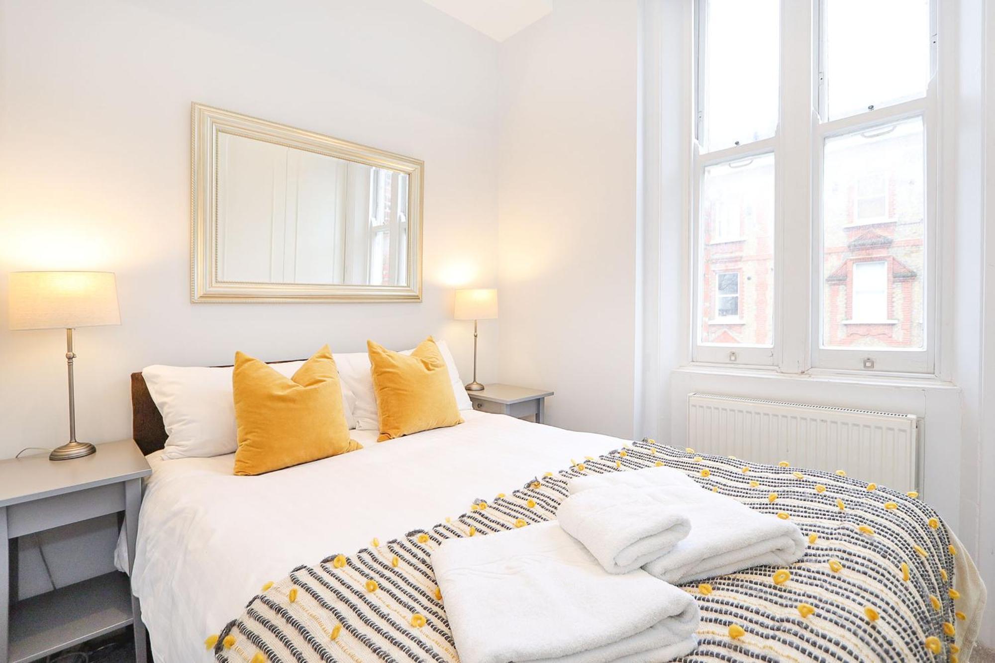 Cosy Kensington Flat, 2 Min To Tube Апартаменты