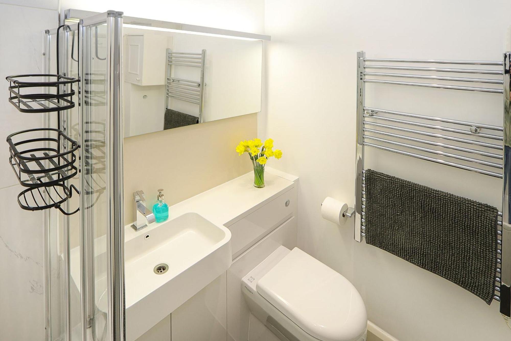 Cosy Kensington Flat, 2 Min To Tube Апартаменты